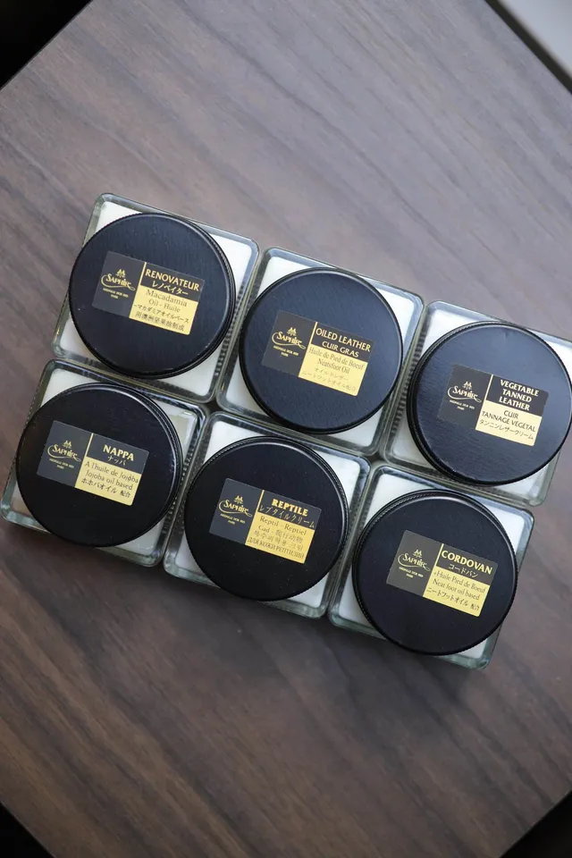 Saphir Médaille d'Or crème cuirs spéciaux
