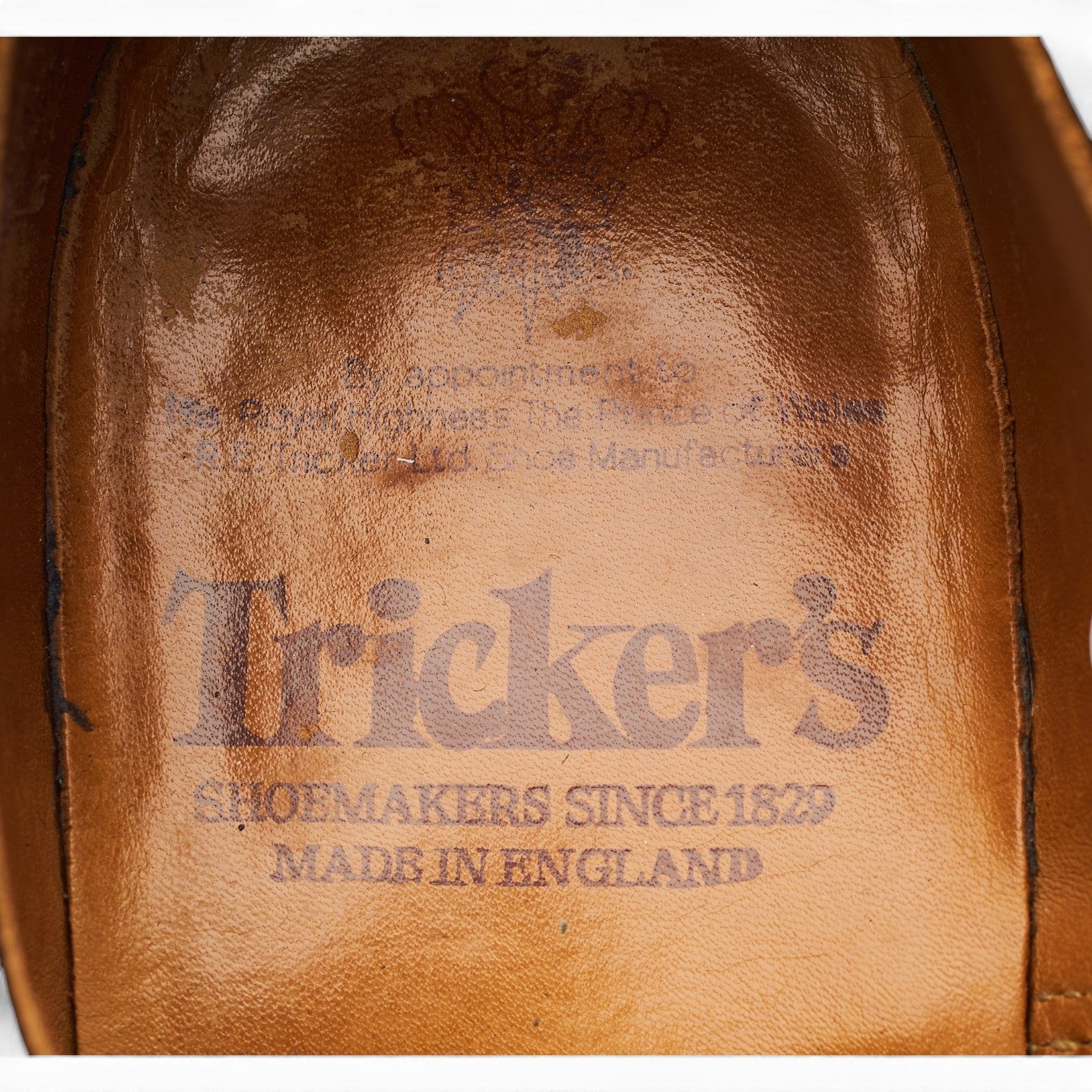 Tricker's J5798 derbys suède ciré noir 6,5 UK