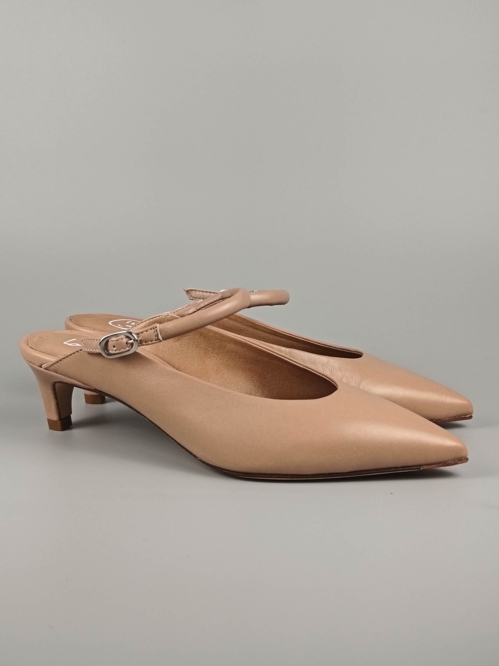 Lorena Paggi Nappa sabot cuir sable