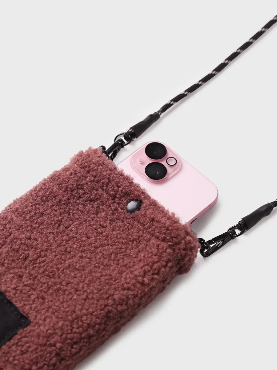 Toni Pons Gabin pochette téléphone sherpa nude