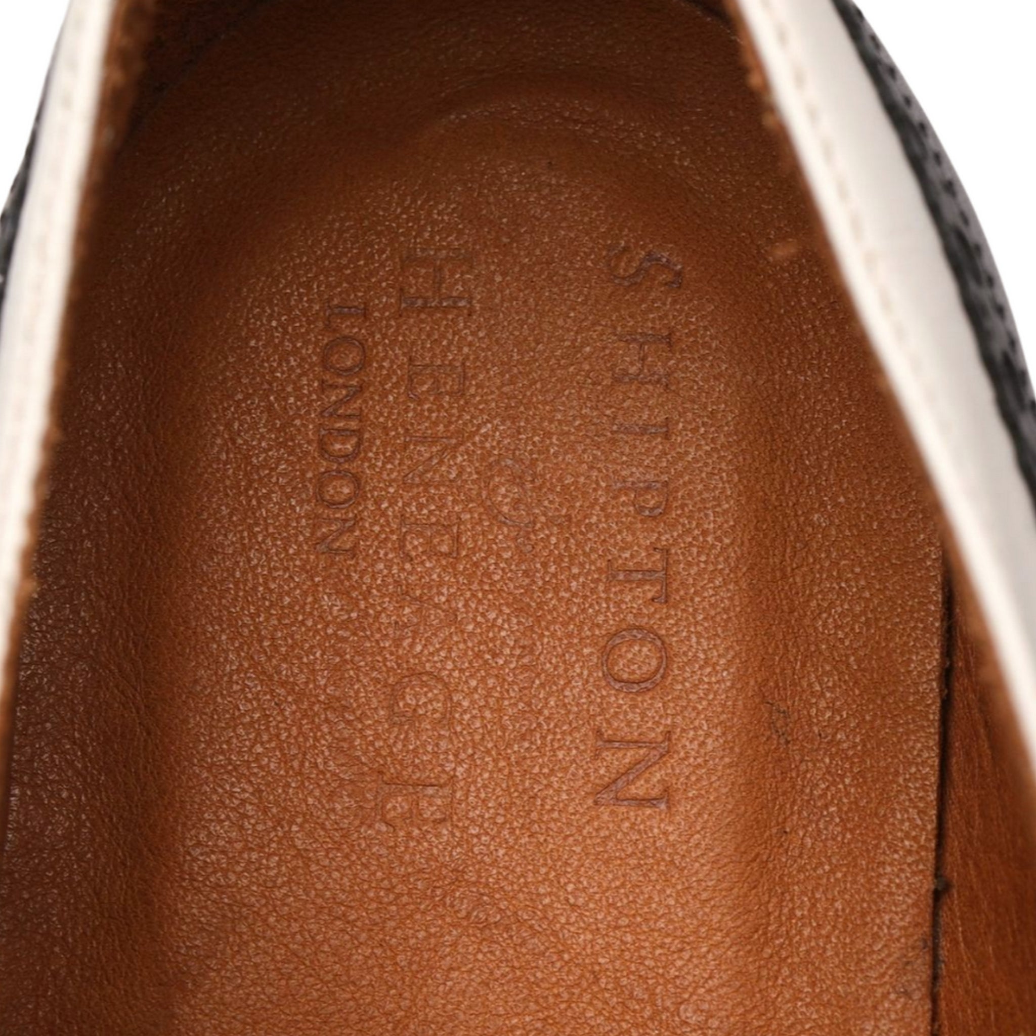 Shipton & Heneage Chicago richelieu cuir noir blanc UK 7.5