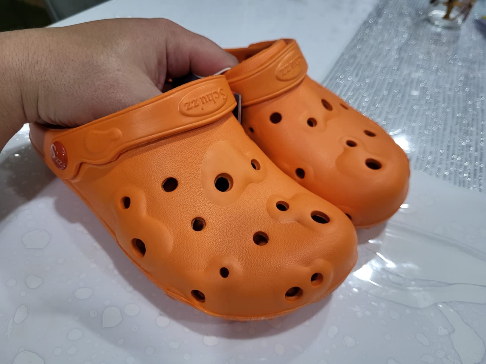Schu'zz Globule sabot enfant plastique uni