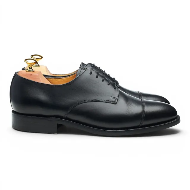 Barker derby cuir noir pointure UK 7.5 semelle gomme