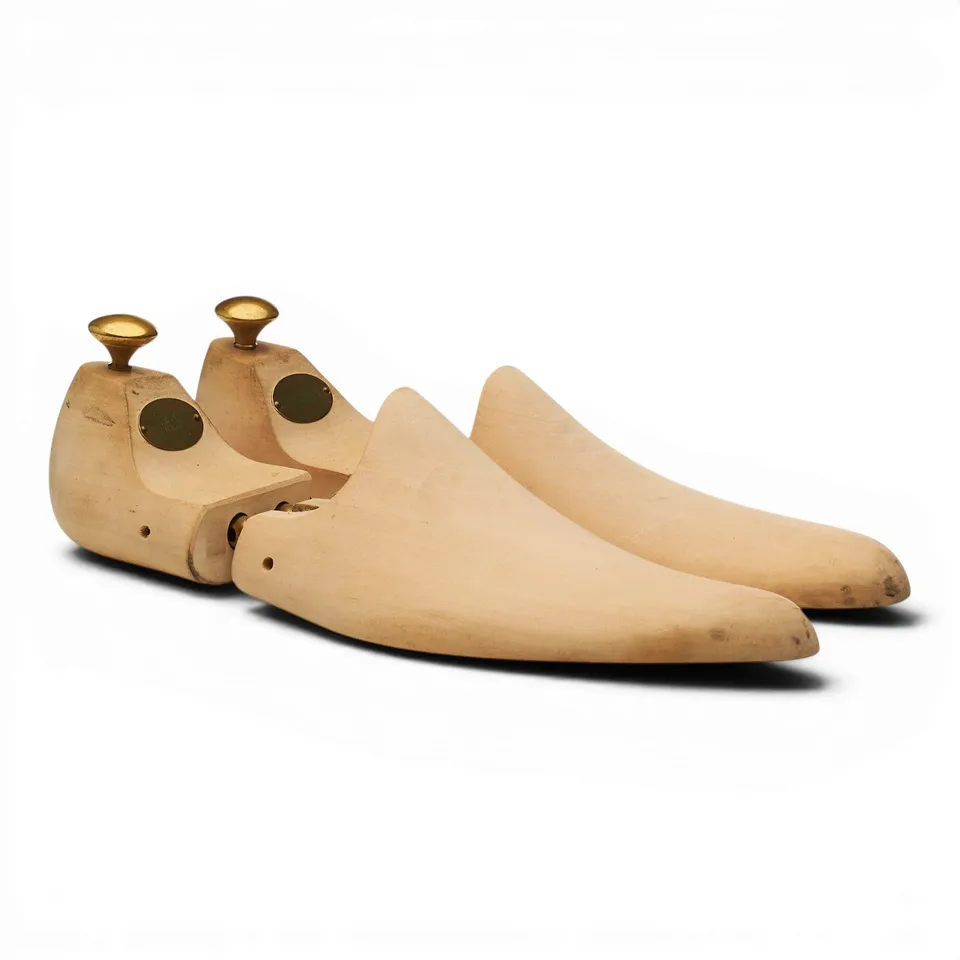 Crockett & Jones embauchoirs bois pointure UK 9 cèdre