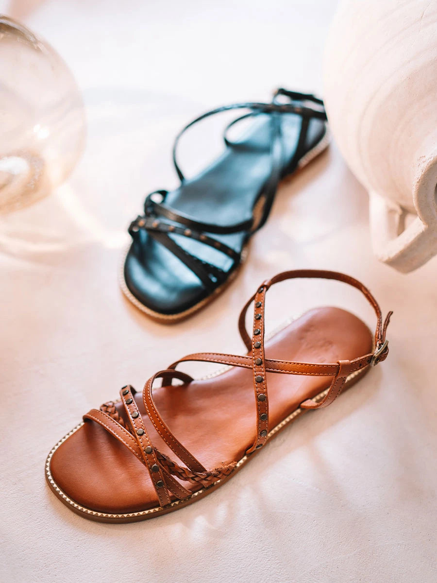 Toni Pons Bergen sandales femme cuir cloutées
