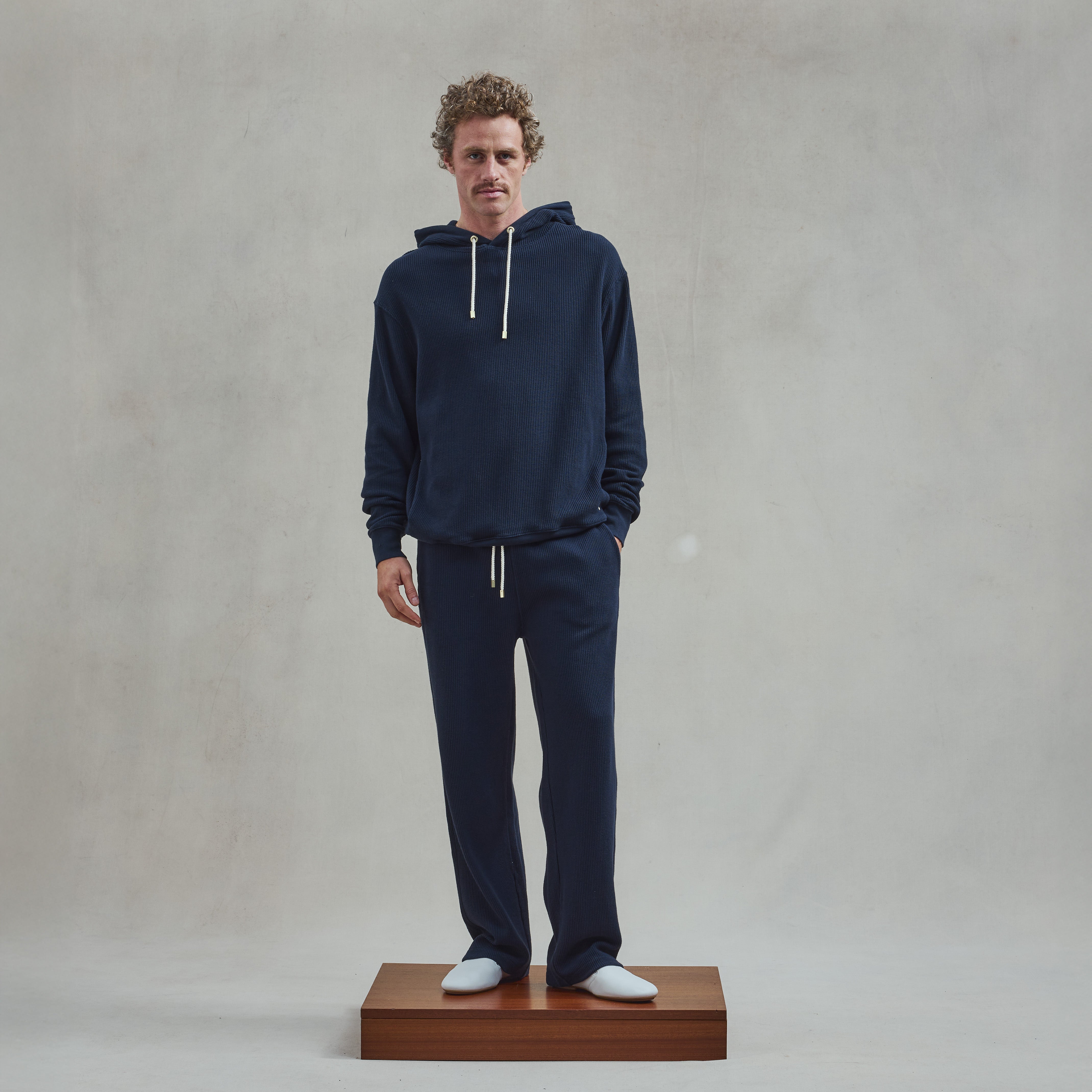 Rivieras Guernesey sweatshirt capuche marine coton