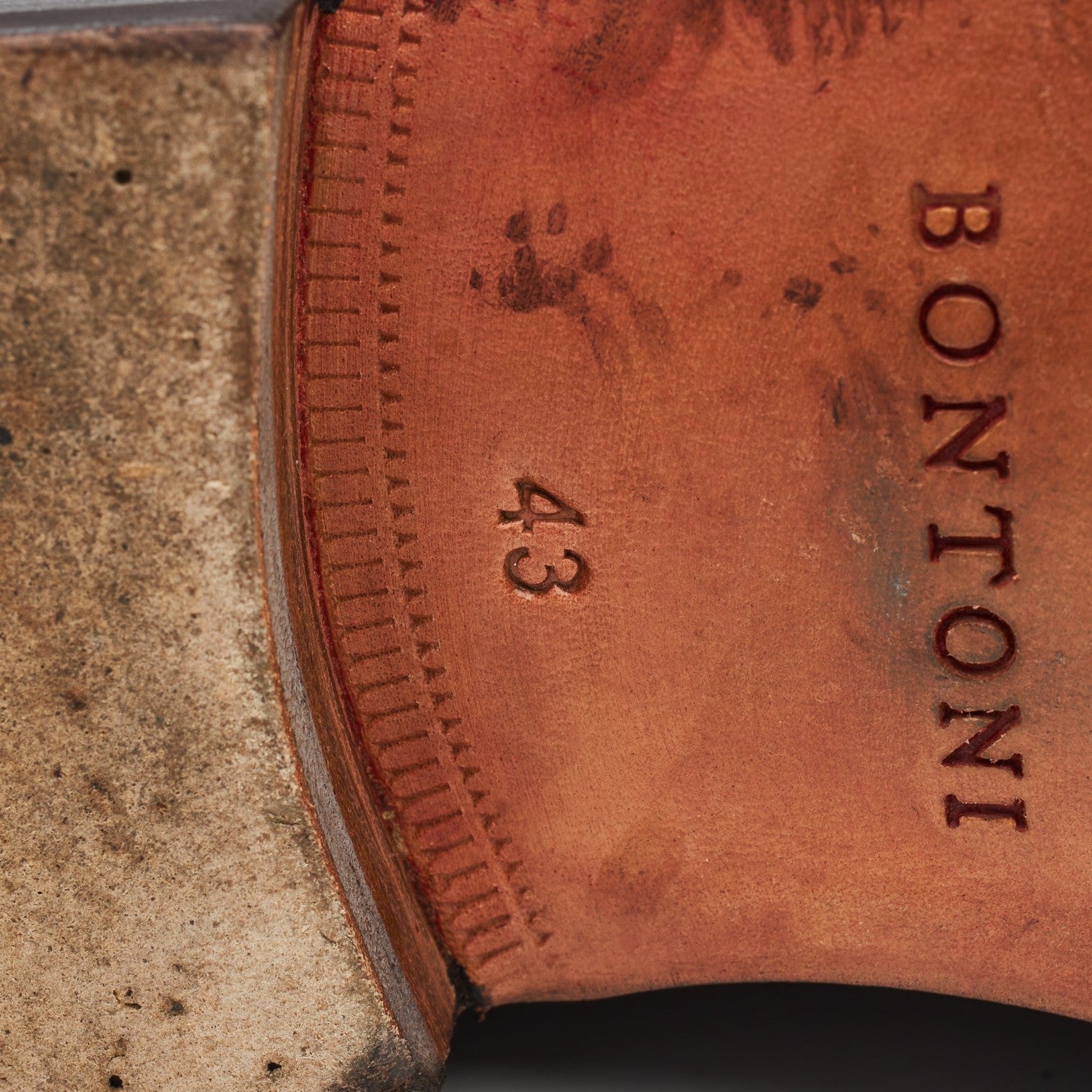 Bontoni Oxford cuir marron foncé patiné 43 semelle cuir
