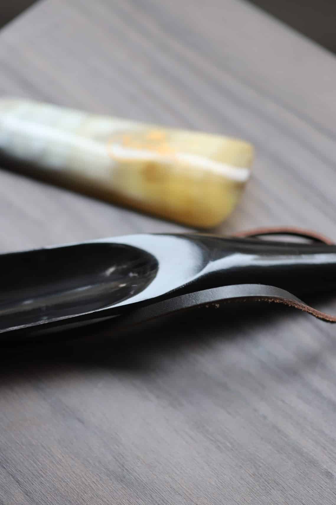 Saphir chausse-pied corne véritable 30 cm