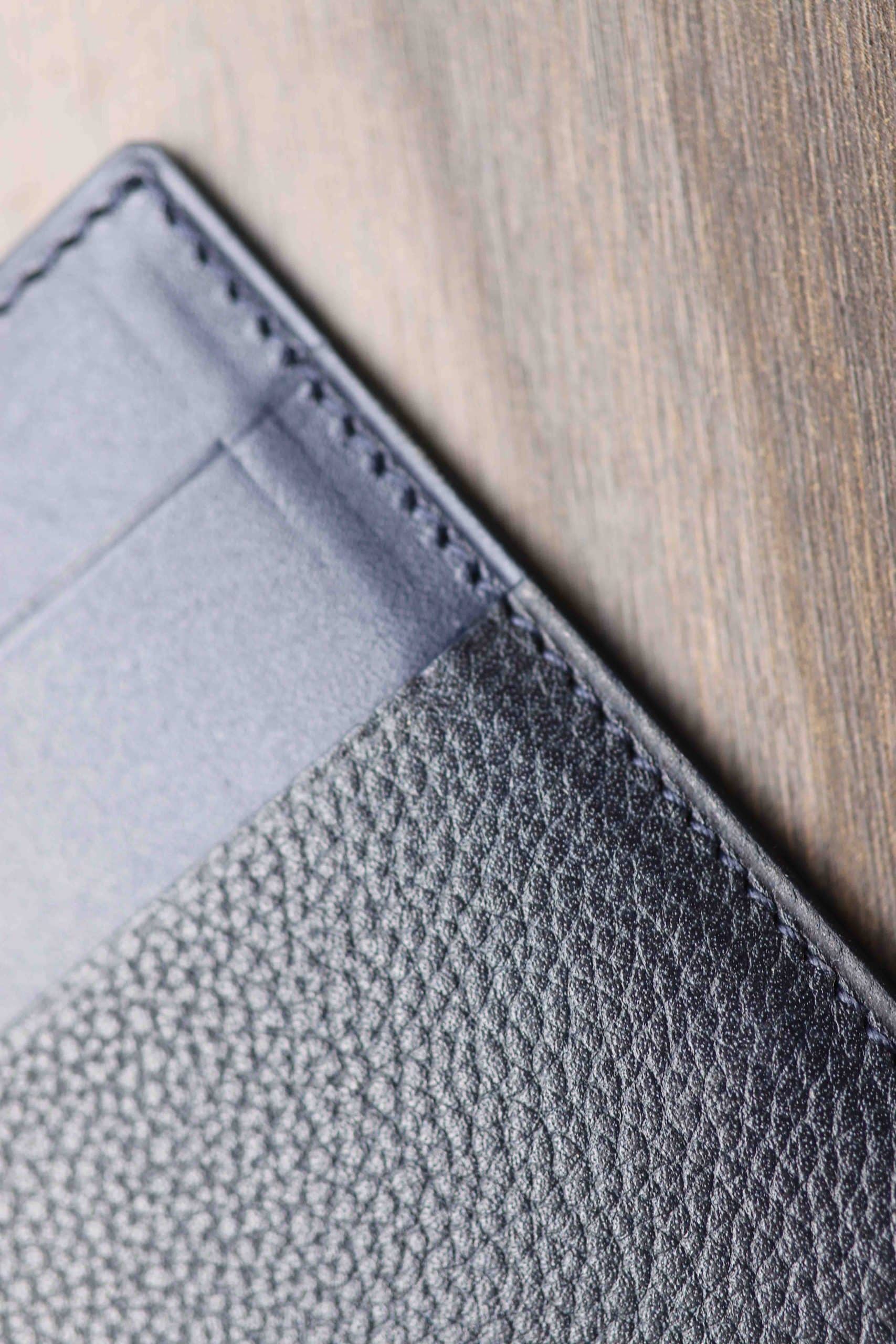 Malfroid porte-cartes cuir bleu marine