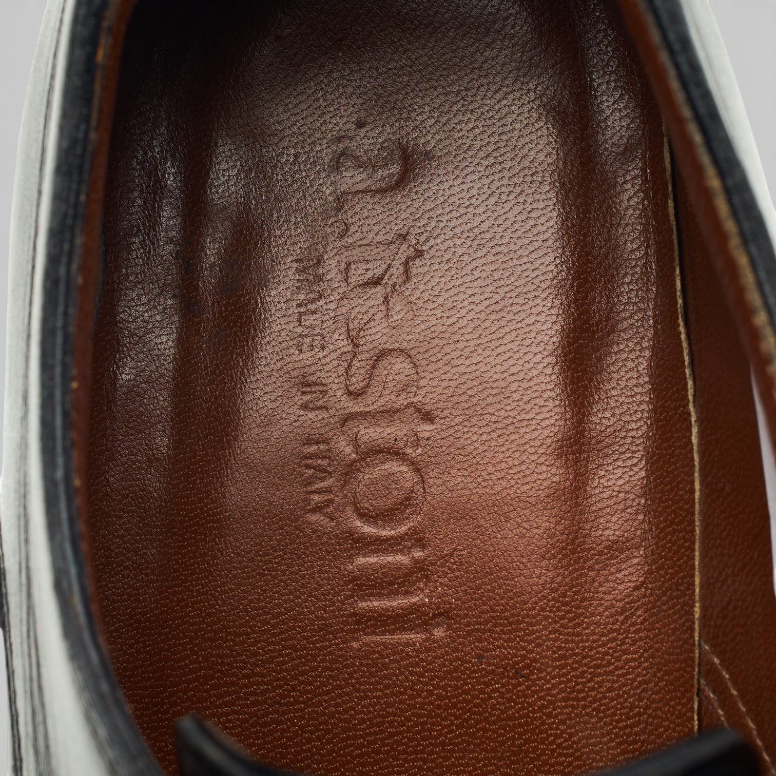 A.Testoni derby cuir noir 6 UK bout droit
