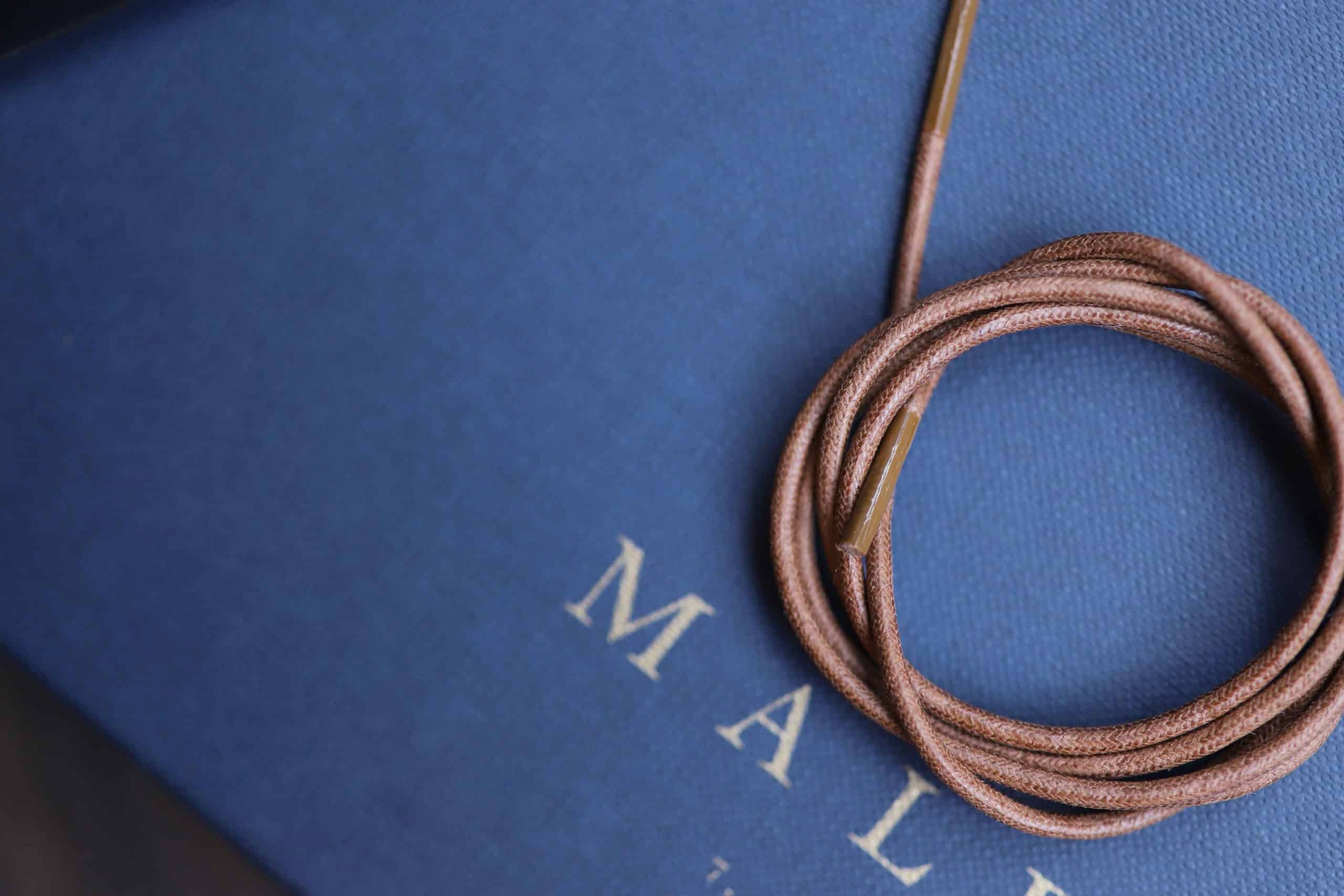 Malfroid Médaille d’or lacets coton marron clair