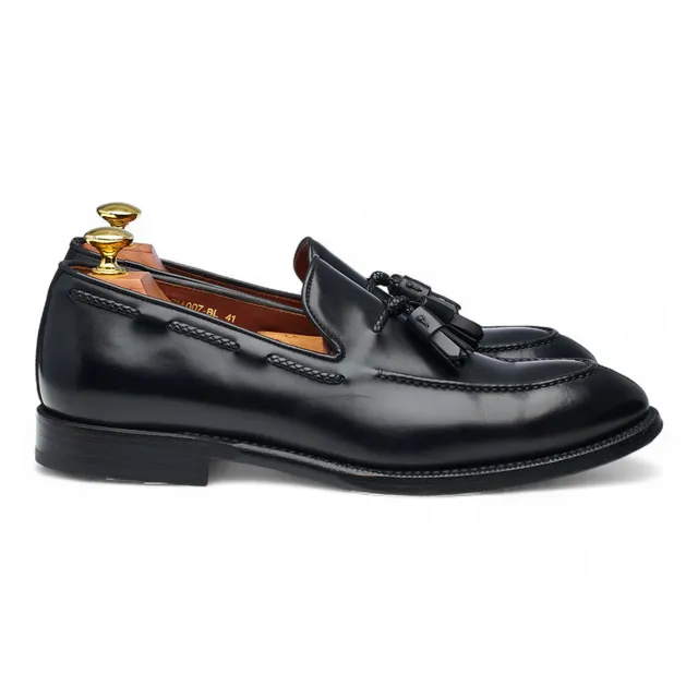 Giovanni Sartoria mocassin cuir noir UK 7 pompons