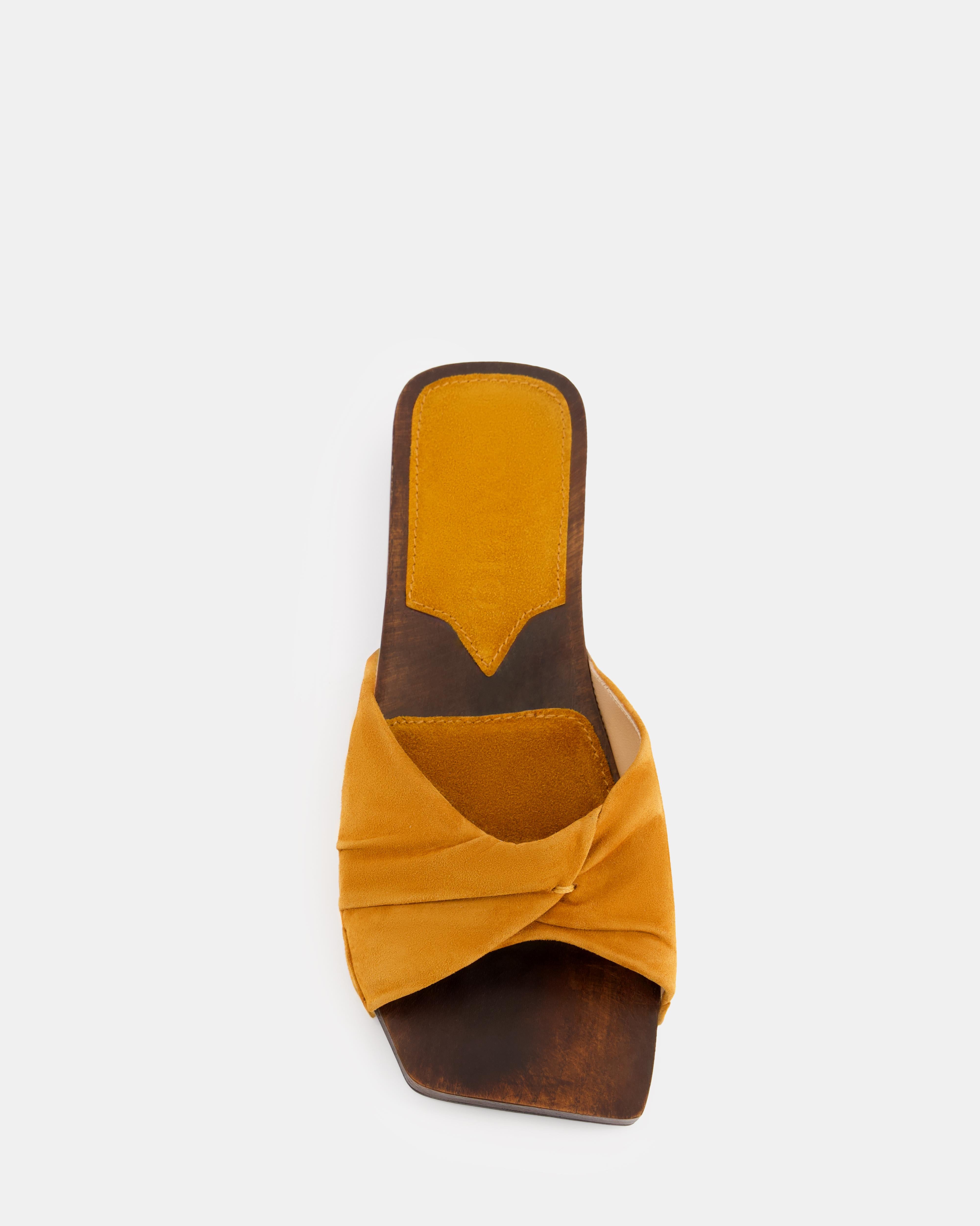 Nodaleto Bulla Mellow Flat Clog mules Sunlight Suede cuir