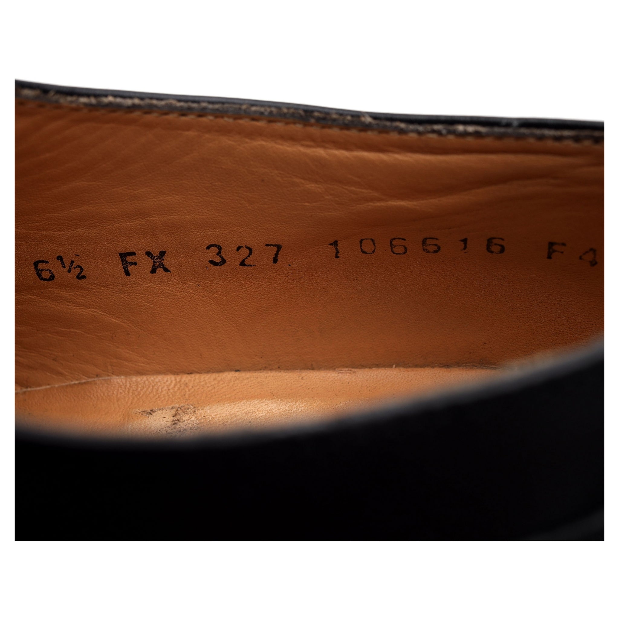 Barker richelieu cuir noir médaillon pointure UK 6,5